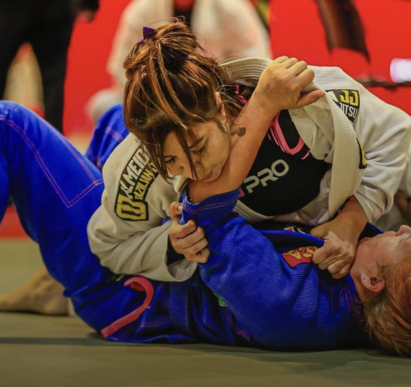 Disputa feminina na categoria adulta.